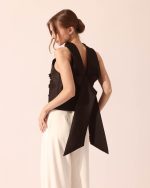 Lola in Black - Image 3