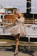 Bertha in Gold - Image 5